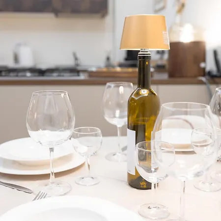 Le Rondini In Giardino דירה *